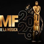Logo de los Premios Martín Fierro de la Música con artistas urbanos de fondo